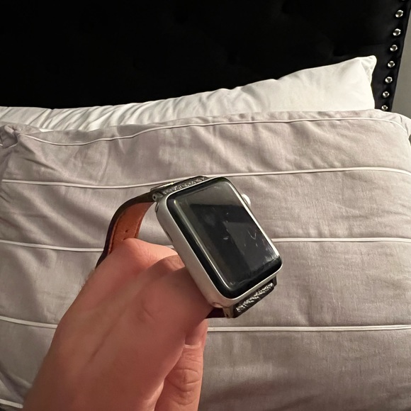 Apple Watch series 2 42mm for sale! ONLY selling because I ordered the series 8 - Picture 3 of 4